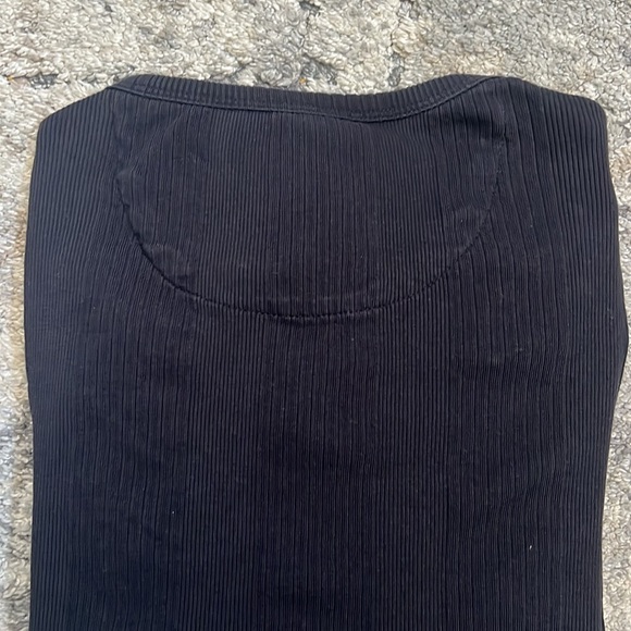 Michael Kors men’s black henley button shirt. Ribbed cotton & stretch. Slim fit - Picture 4 of 4